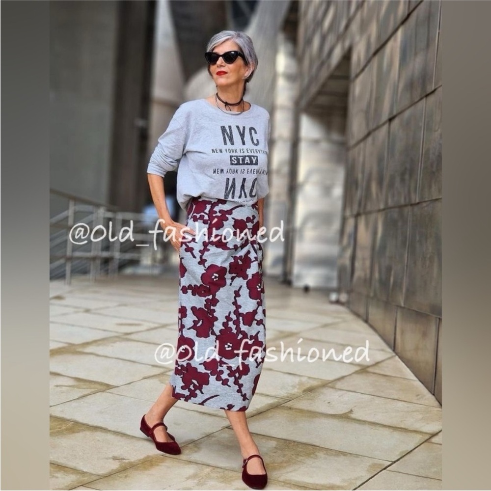 Zara Studio Limited Edition Grey Burgundy Floral Midi Skirt M High Waist Pleated - Picture 9 of 12